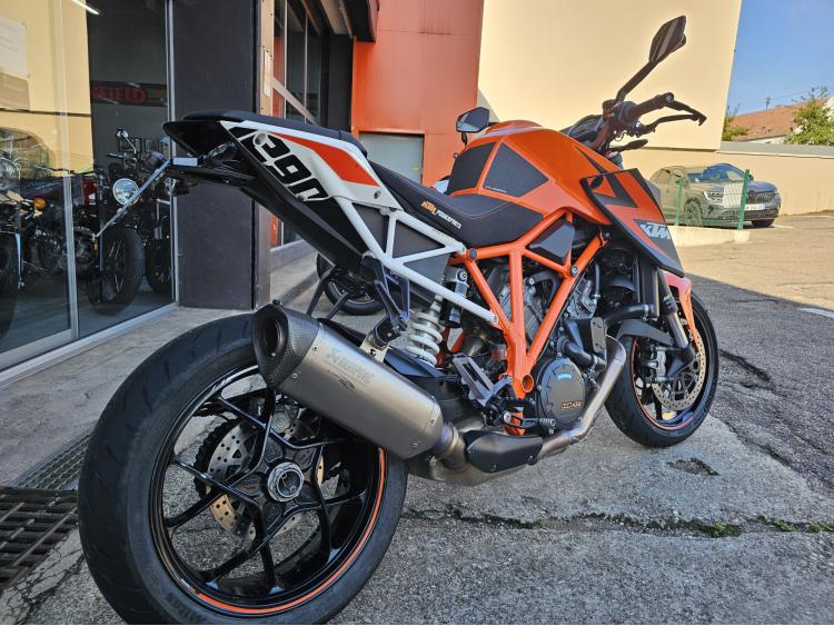 KTM 1290 SUPER DUKE R