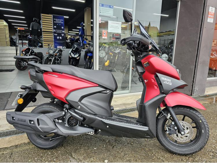 YAMAHA RayZR 125