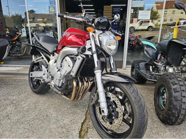 YAMAHA FZ6 (98CV)