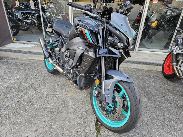 YAMAHA MT-10