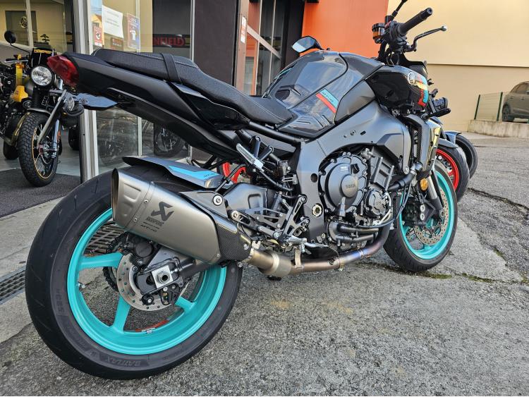 YAMAHA MT-10