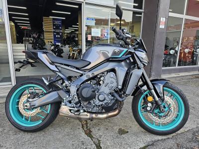 YAMAHA MT-09