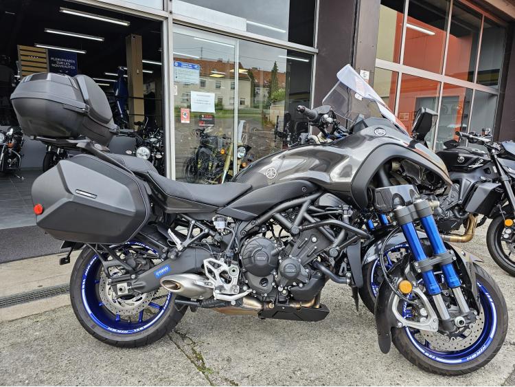 YAMAHA niken 850