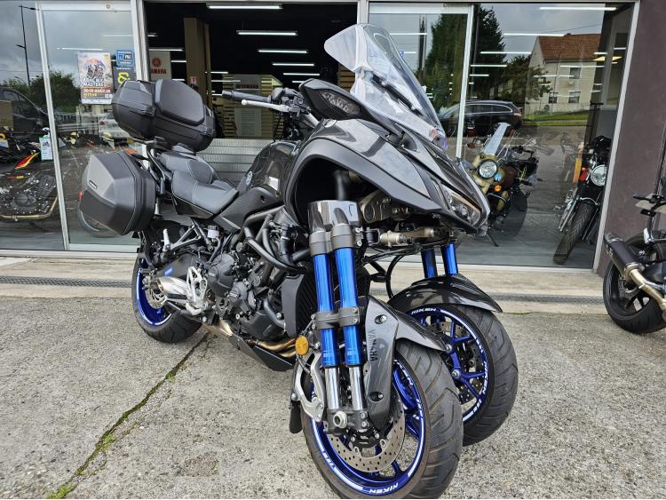 YAMAHA niken 850