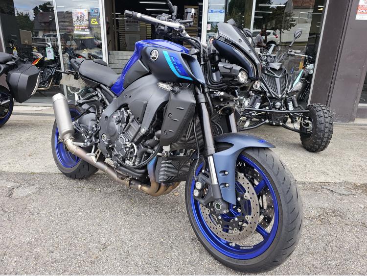 YAMAHA MT-10
